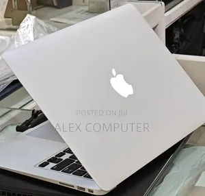New Laptop Apple MacBook Air 2015 8GB Intel Core I5 SSD 256GB