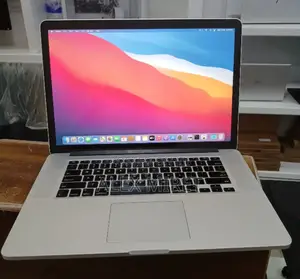 New Laptop Apple MacBook 2015 16GB Intel Core I7 SSD 256GB
