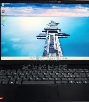 New Laptop Lenovo V15 8GB AMD Ryzen 3 SSD 256GB