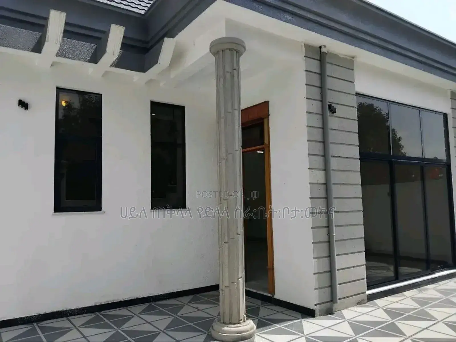 Furnished 5bdrm Villa in አያት አካባቢ ለመኖርያ ምቹ, Yeka for sale