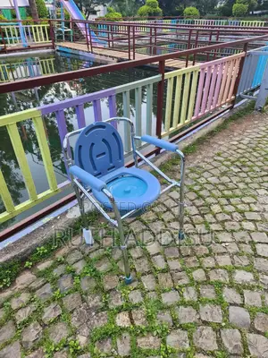 Commode Chair協會toilet Chair Brand New腕力commode Chair軟禁commode Chair