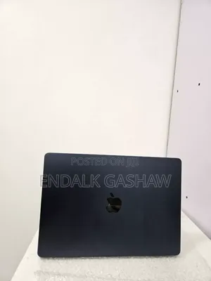 New Laptop Apple MacBook Air 2022 M2 8GB Apple M2 SSD 512GB