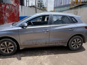የሚከራዩ Byd E2መኪኖች አሉ። ይደውሉልን!