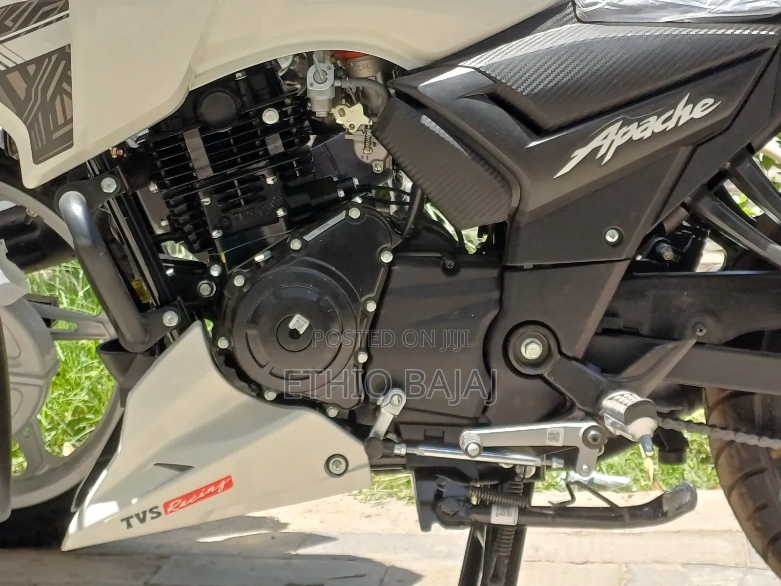 New TVS Apache 180 RTR 2024 White