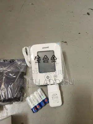 Yuwe Digital Blood Pressuer Monitor寄來brand New Medical Bp Monitor