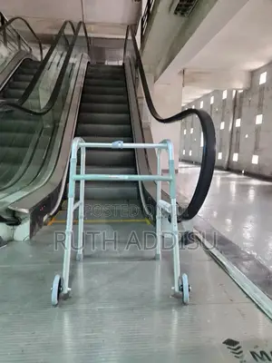 Almunium With Wheel Walker腱你brand New Walker昲了walking Frame Best