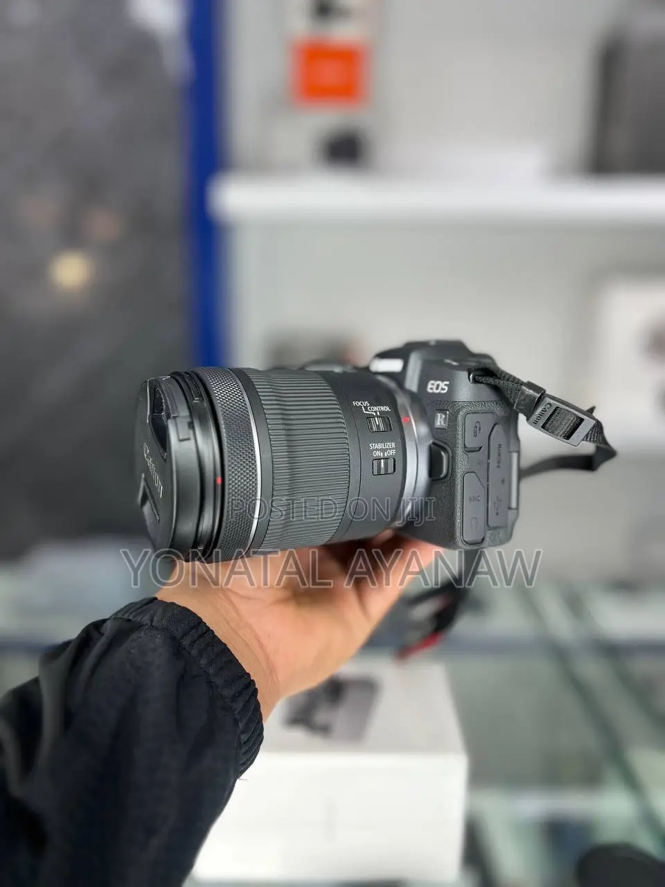 Canon R With Silver 24-105mm