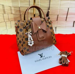 Louis Vuitton ( Lv)