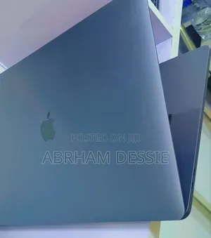 New Laptop Apple MacBook Pro 2017 16GB Intel Core I7 SSD 512GB