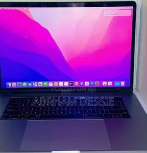 New Laptop Apple MacBook Pro 2017 16GB Intel Core I7 SSD 512GB