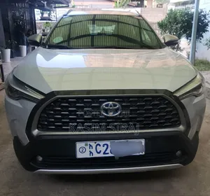 Toyota Corolla Cross Hybrid 2023 Silver