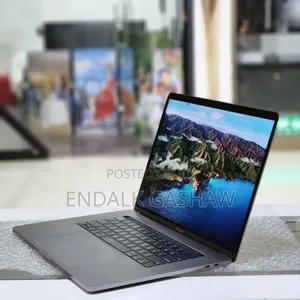 New Laptop Apple MacBook Pro 2017 16GB Intel Core I7 SSD 512GB