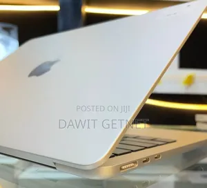 New Laptop Apple MacBook Air 2022 M2 8GB Apple M2 SSD 256GB