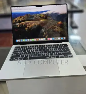 New Laptop Apple MacBook Pro 2023 M3 14-Inch 8GB Apple M3 SSD 512GB