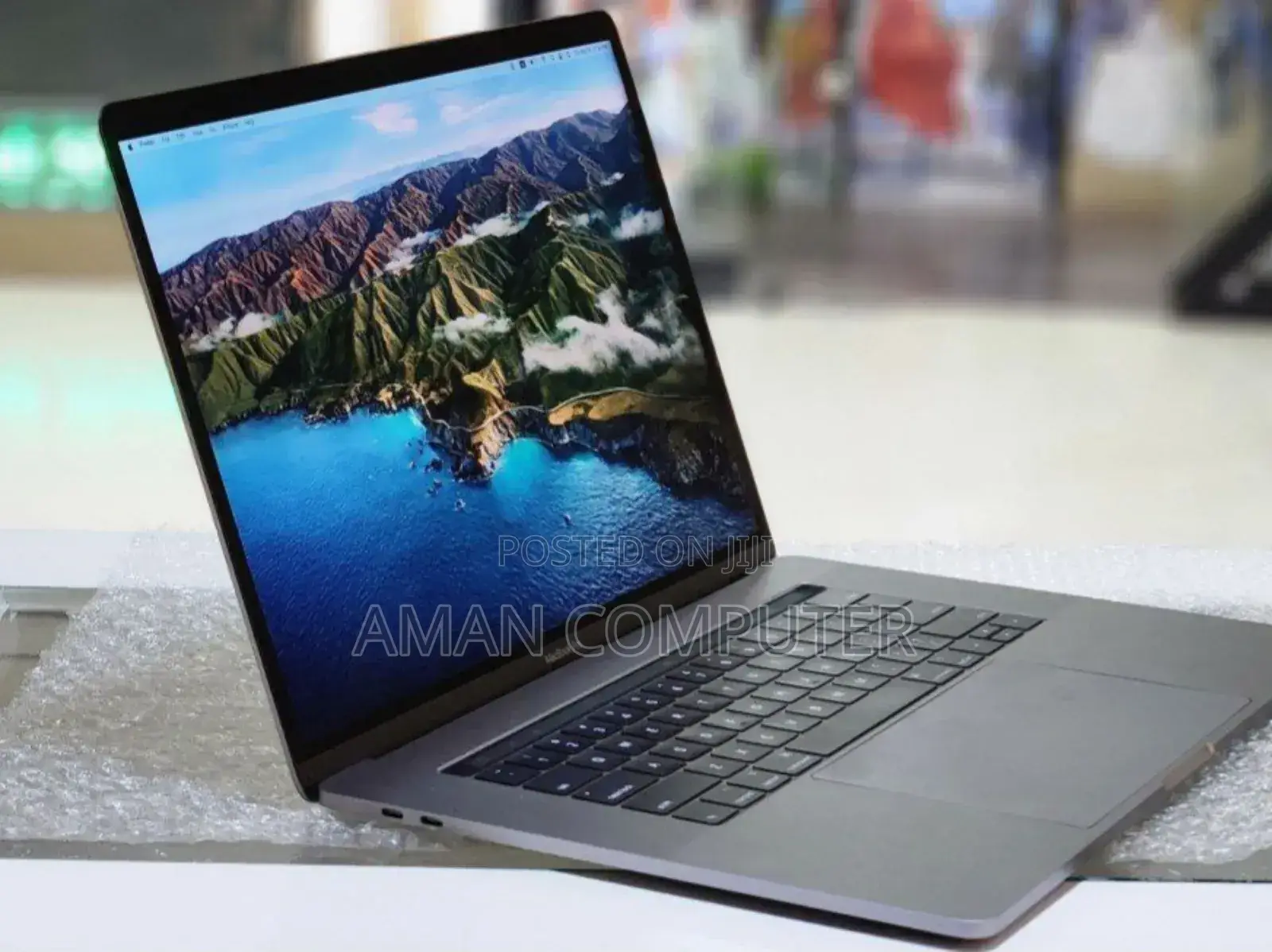 New Laptop Apple MacBook Pro 2017 16GB Intel Core I7 SSD 512GB