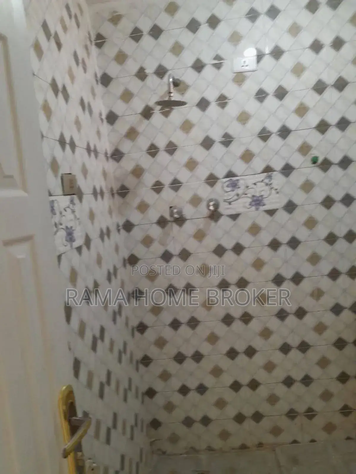 Furnished 2bdrm Condo in Yeka for sale