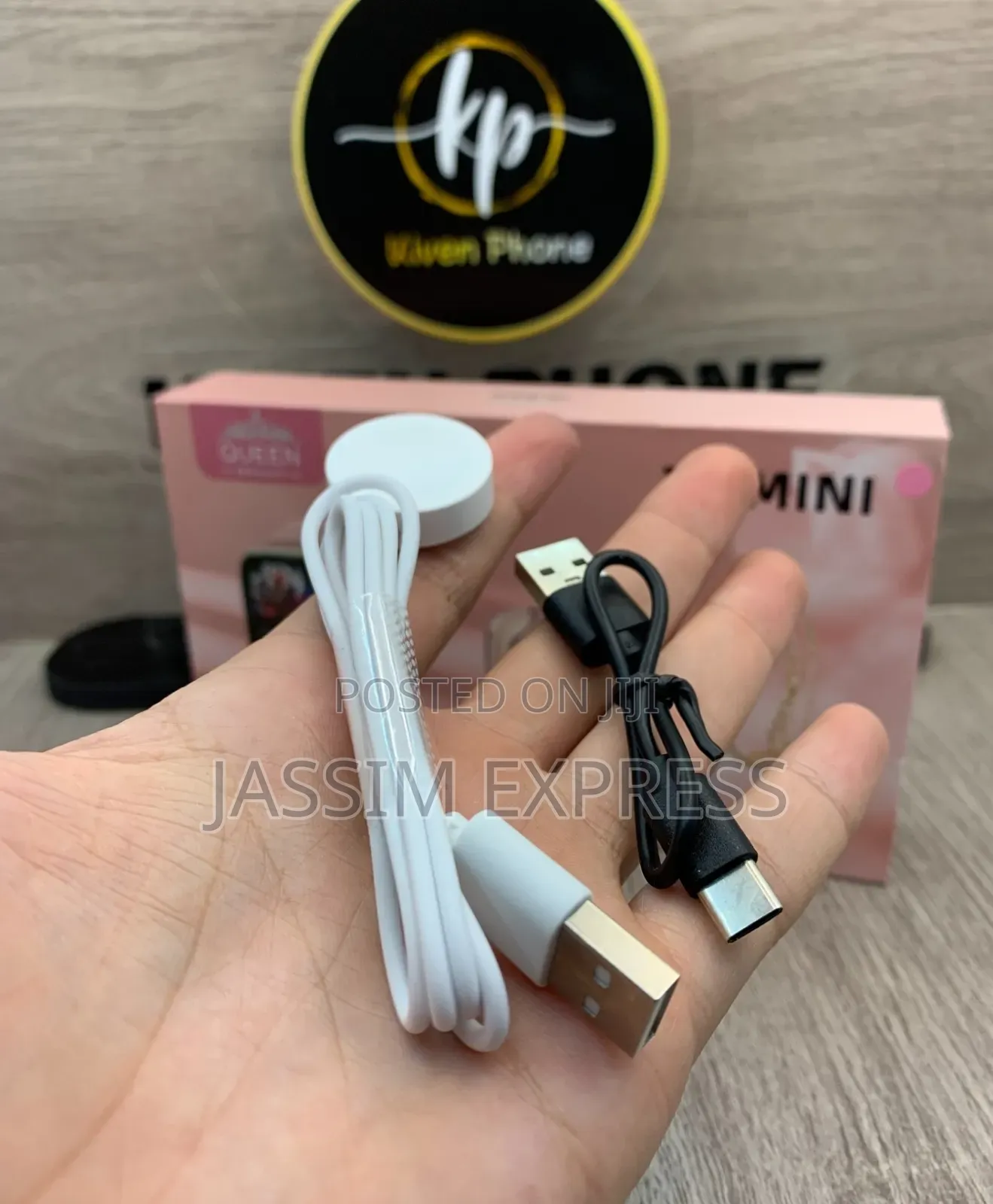 እጅግ ልዩ የሆነ የሴት Combo (Smart Watch + Airpods + Braclet ) ጀርመን Brand