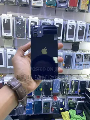 Apple iPhone 12 64 GB Black
