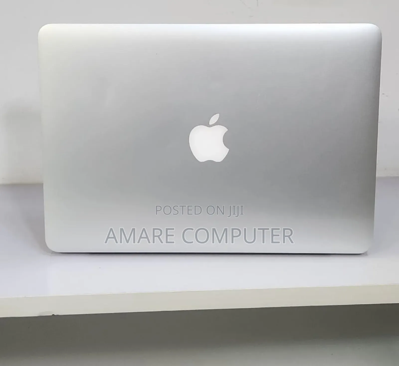 New Laptop Apple MacBook Pro 2015 8GB Intel Core I5 SSD 256GB