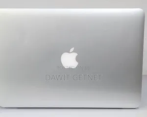 New Laptop Apple MacBook Pro 2015 8GB Intel Core I5 SSD 256GB