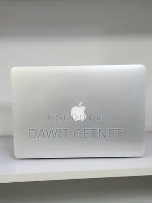 New Laptop Apple MacBook Pro 2015 8GB Intel Core I5 SSD 256GB