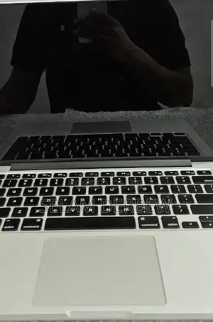 New Laptop Apple MacBook Pro 2014 8GB Intel Core I5 SSD 128GB
