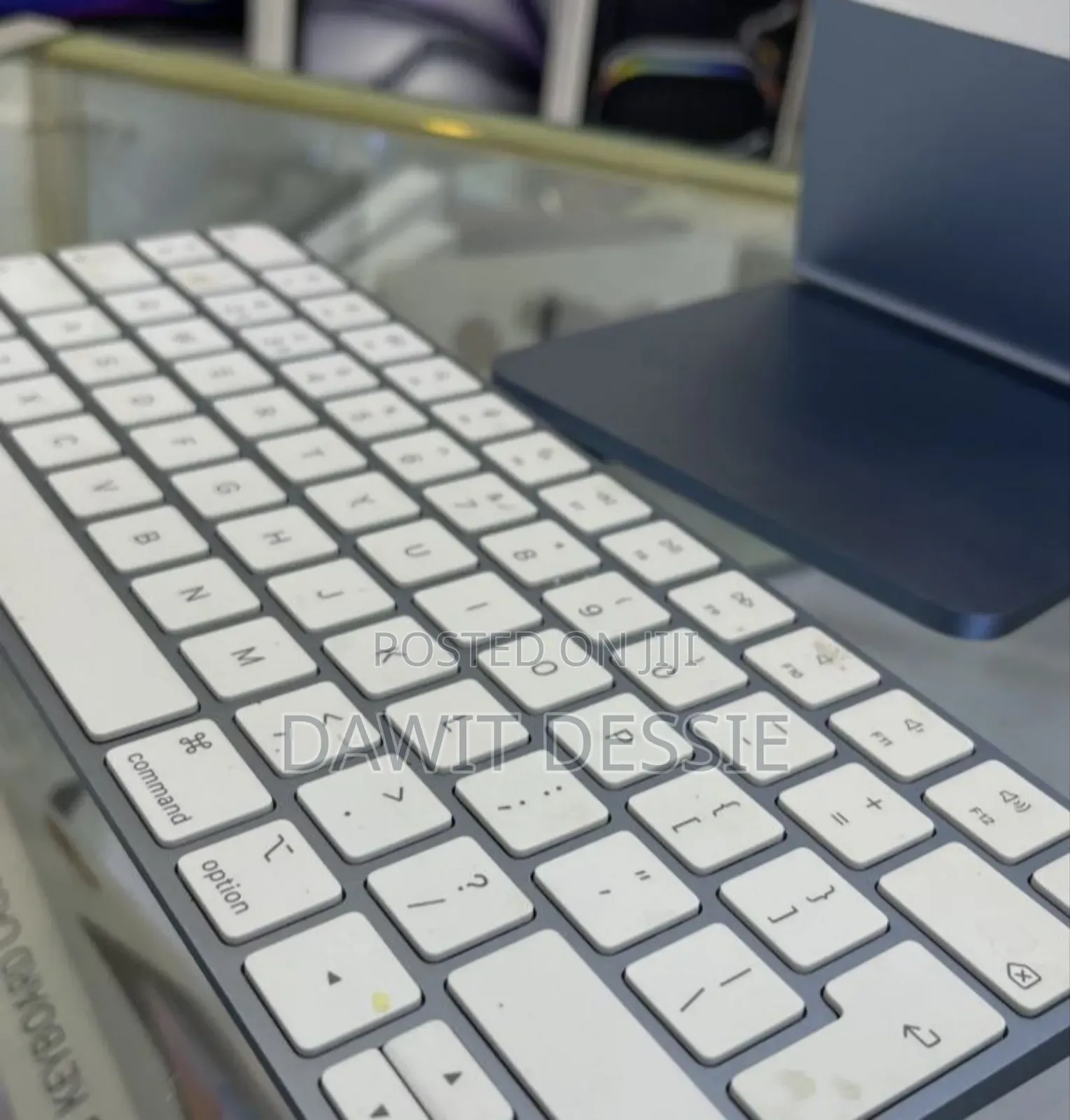 New Laptop Apple MacBook Air 2024 M3 13-Inch 8GB Apple M3 SSD 256GB