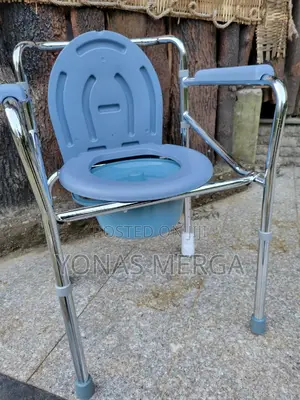 Commode/Shower Chair部0toilet Chair国፮foldable Walker Provides Reliable