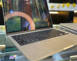New Laptop Apple MacBook Air 2022 M2 8GB Apple M2 SSD 256GB