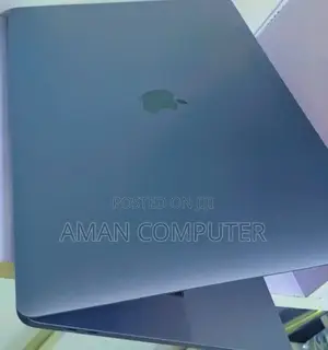 New Laptop Apple MacBook Pro 2017 16GB Intel Core I7 SSD 512GB