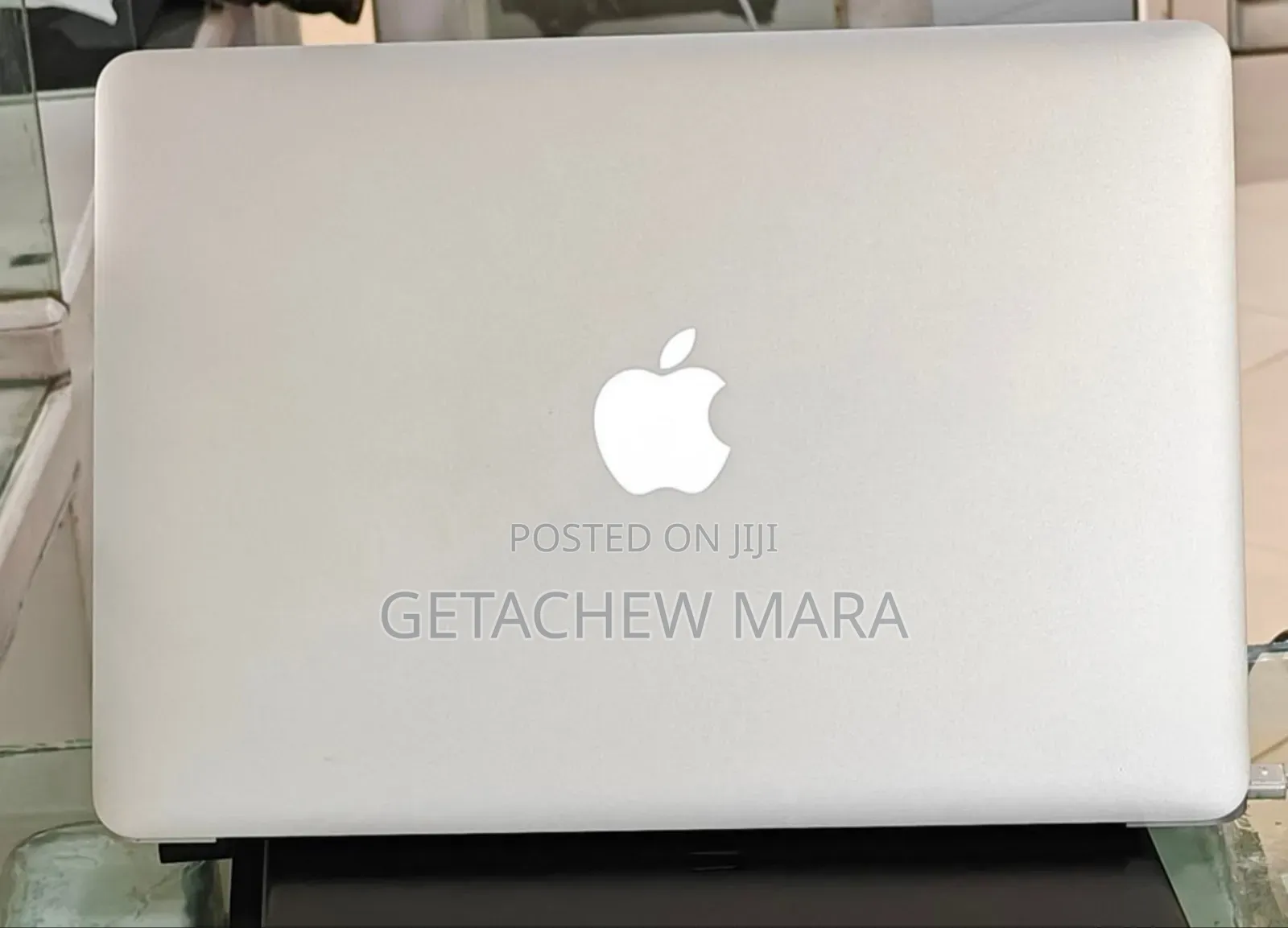 New Laptop Apple MacBook Pro 2017 8GB Intel Core I5 SSD 256GB