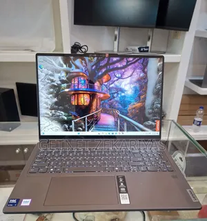 New Laptop Lenovo Yoga 7i 16GB Intel Core Ultra 7 SSD 1T