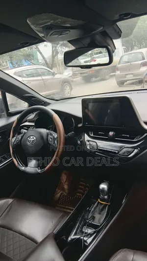 Toyota C-HR 2017 Brown