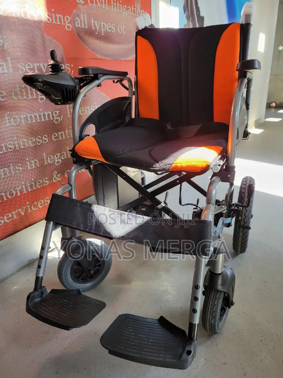Electrical Wheelchair歐፸ዊልቼር=Lithium-Ion Battery,Which Provides Comfort