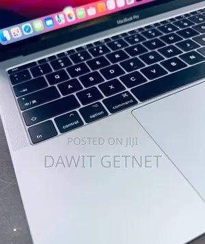 New Laptop Apple MacBook Pro 2017 8GB Intel Core I5 SSD 512GB