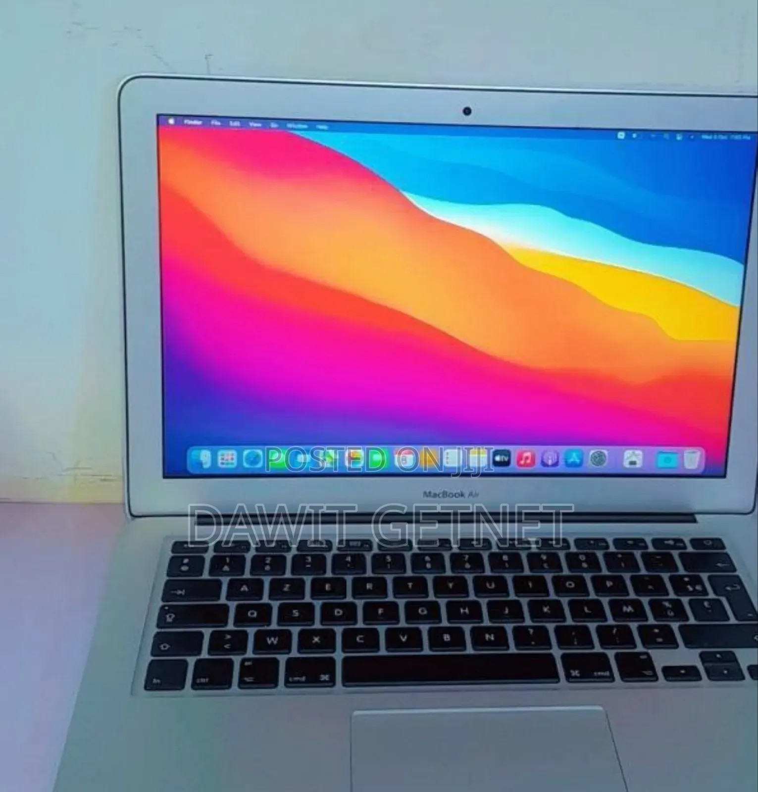 New Laptop Apple MacBook Pro 2017 8GB Intel Core I5 SSD 256GB