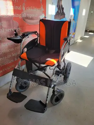 Electrical Wheelchair韋豳mobile Wheelchair Displacement Machine