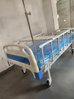 Sleeping Four Wheel Drive Hospital Bed麩質brand New Leg and Head Support