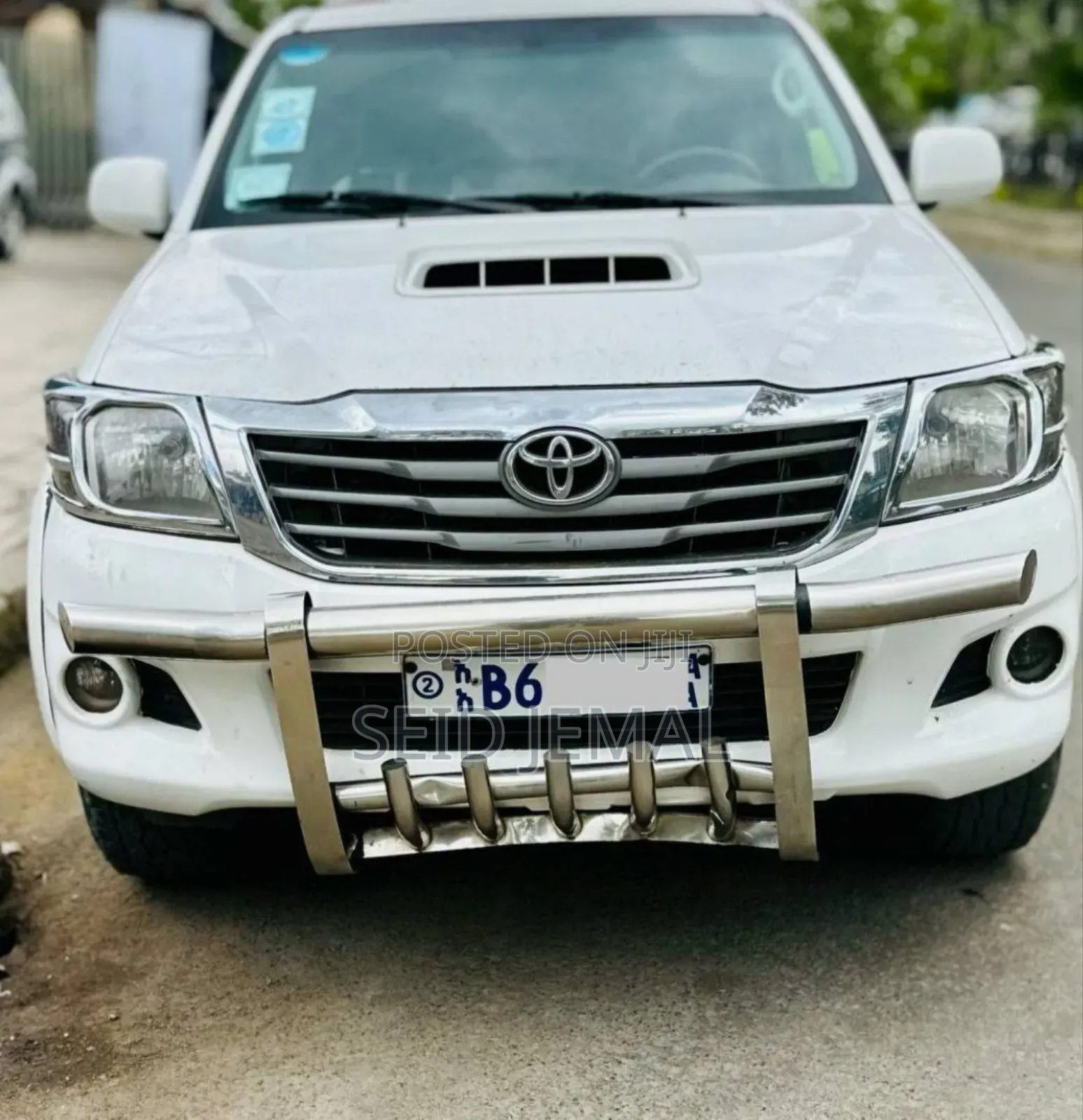 Toyota Hilux 2013 White