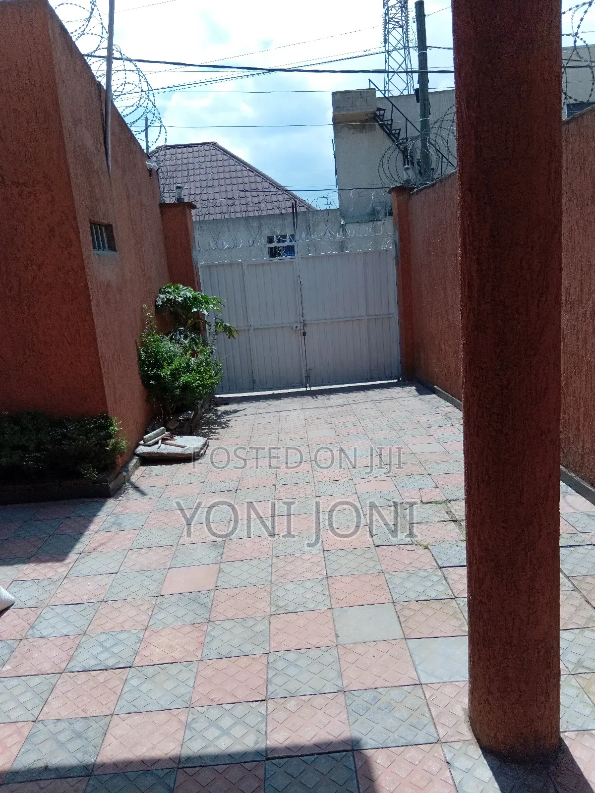 Furnished 3bdrm House in Arada for rent