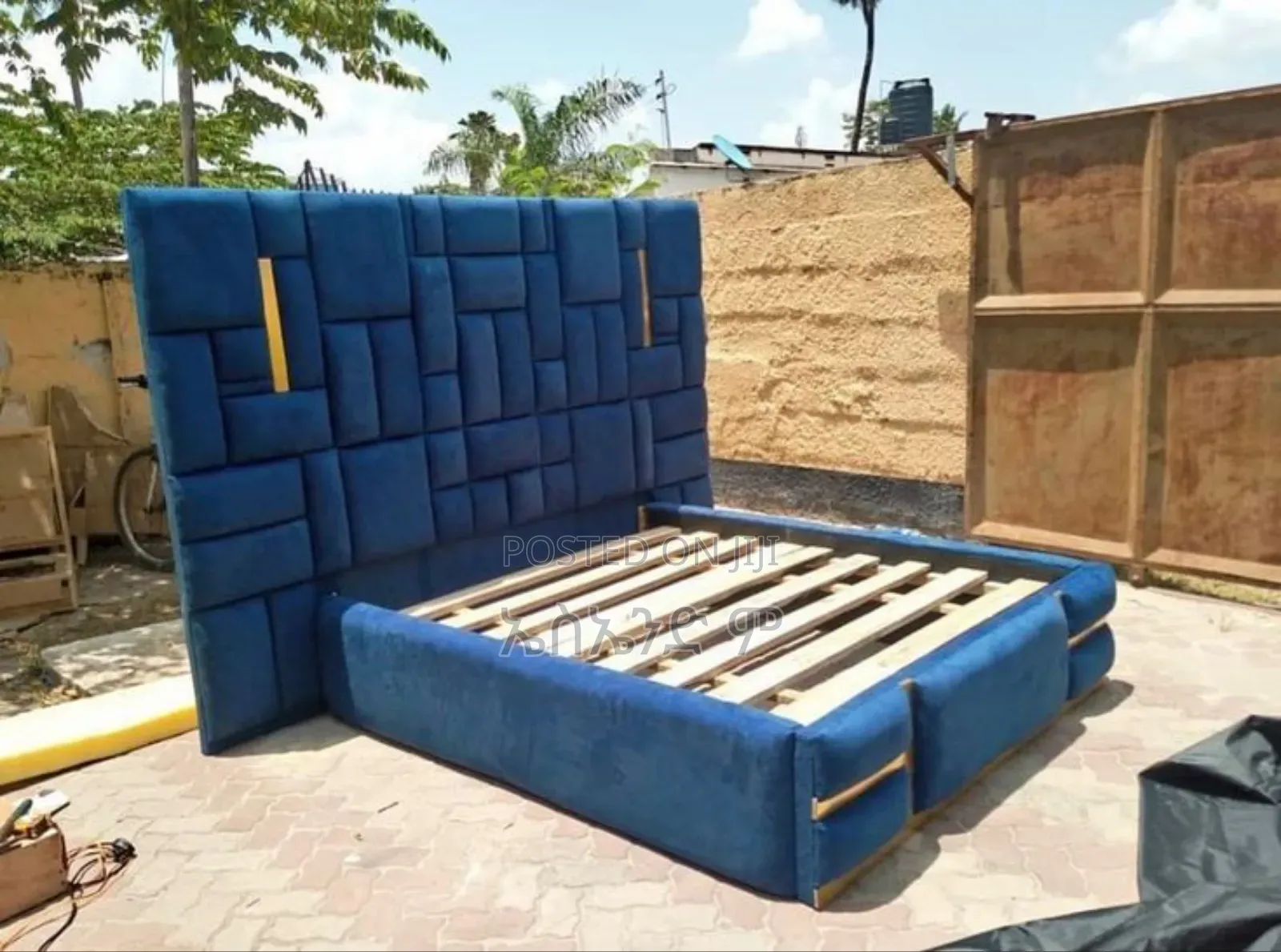 Negus Size Bed Design