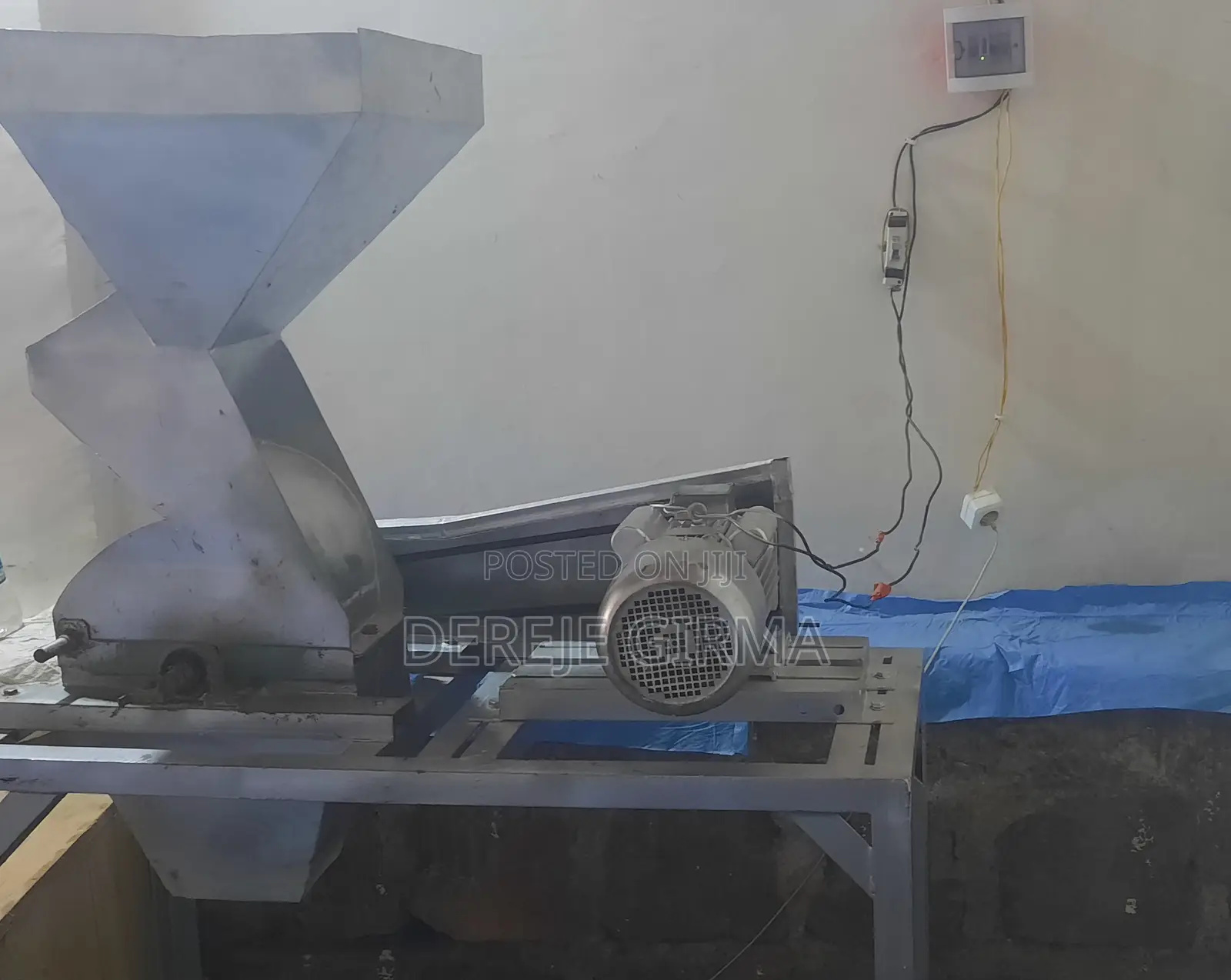 Salt Grinding Machine (የጨዉ መፍጫ)