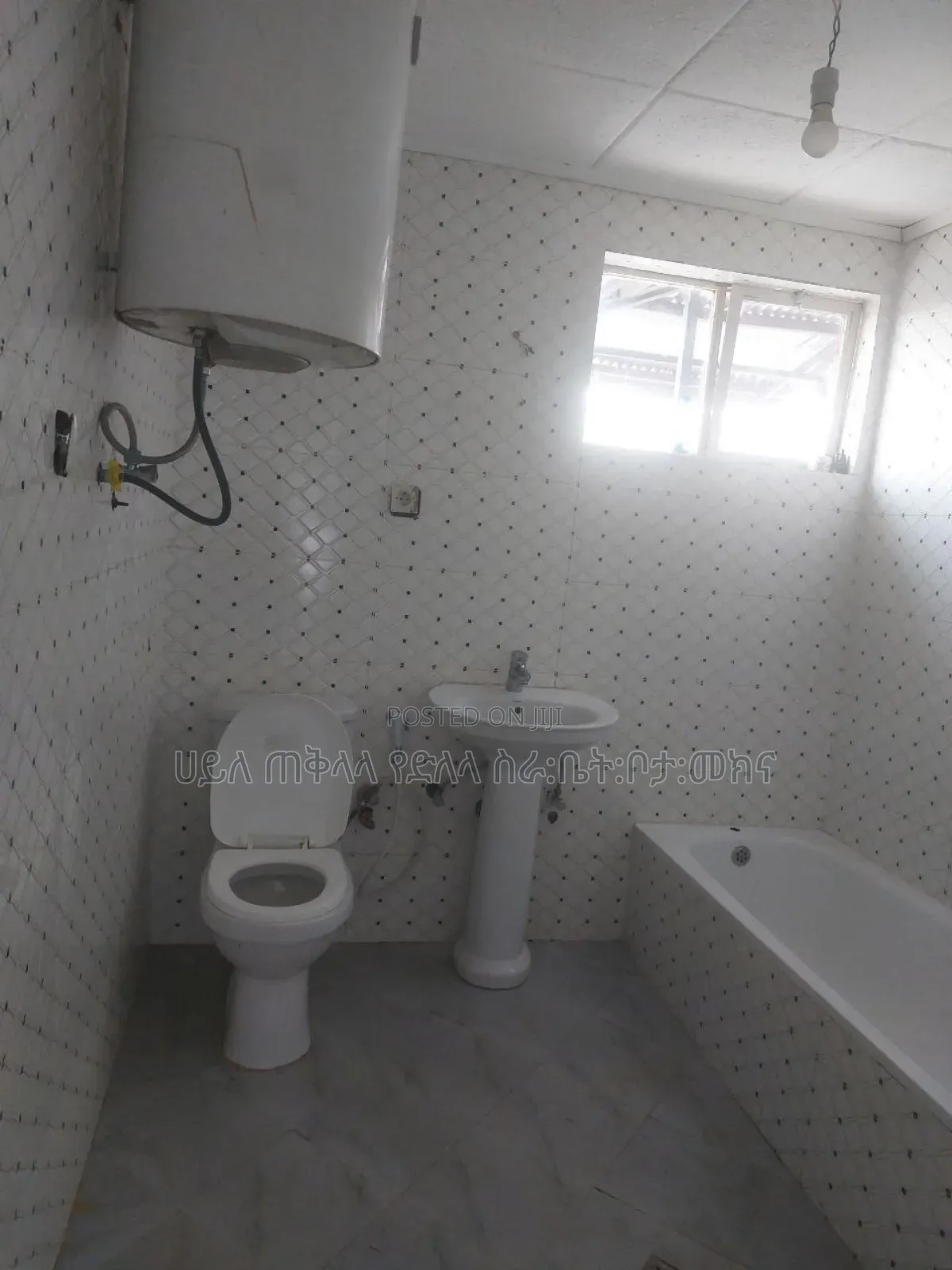 Furnished 6bdrm Townhouse/Terrace in አያት ዞን ኮምፋውንድ ግብ ውስጥ, Yeka