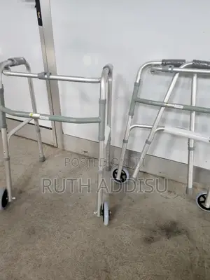 Foldable Walker煞是brand New Walker較多almunium Walker胺調walker Almunium