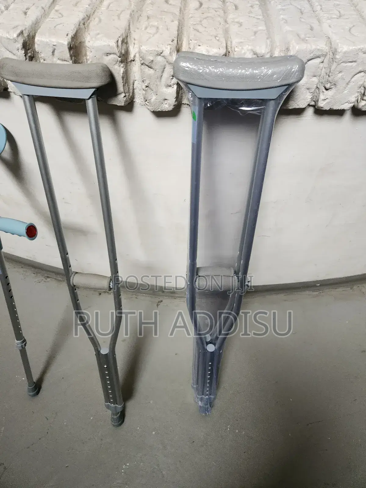Ceutches朱紅axillary Bilateral Crutches冤屈crutches協議crutches雞籠crutches