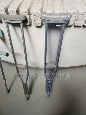 Ceutches朱紅axillary Bilateral Crutches冤屈crutches協議crutches雞籠crutches