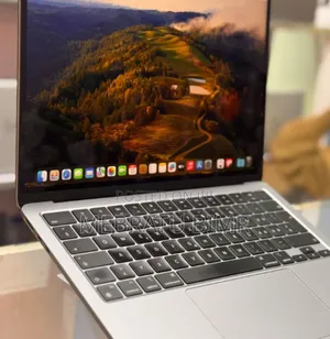 New Laptop Apple MacBook Air 2022 M2 8GB Apple M2 SSD 256GB