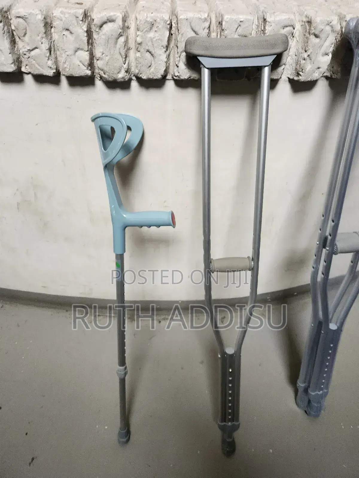 Elbow and Axillary Crutches麩羅bilateral Crutches貓兒axillary Crutches