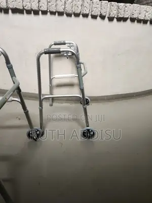 Foldable Frontal Wheels Walker管道medical Walker朱雀walker Almunium New
