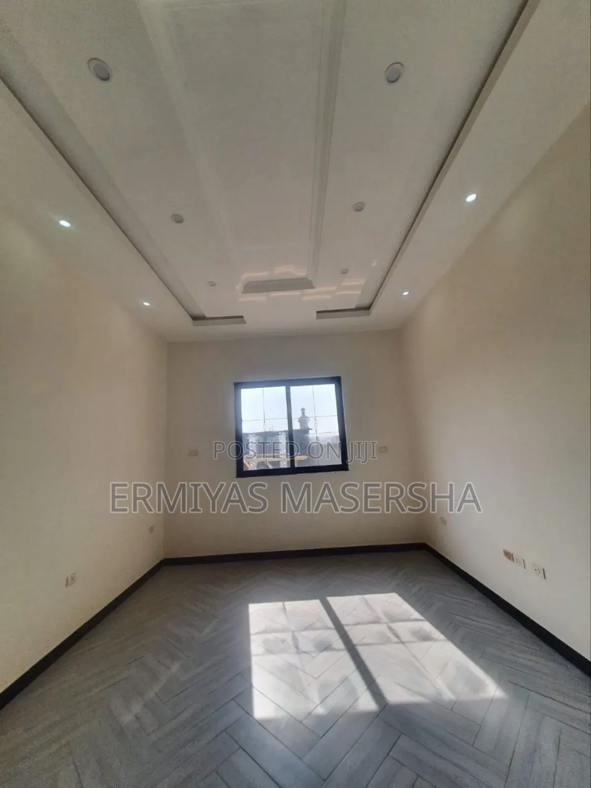 Furnished 5bdrm Villa in Yeka for sale